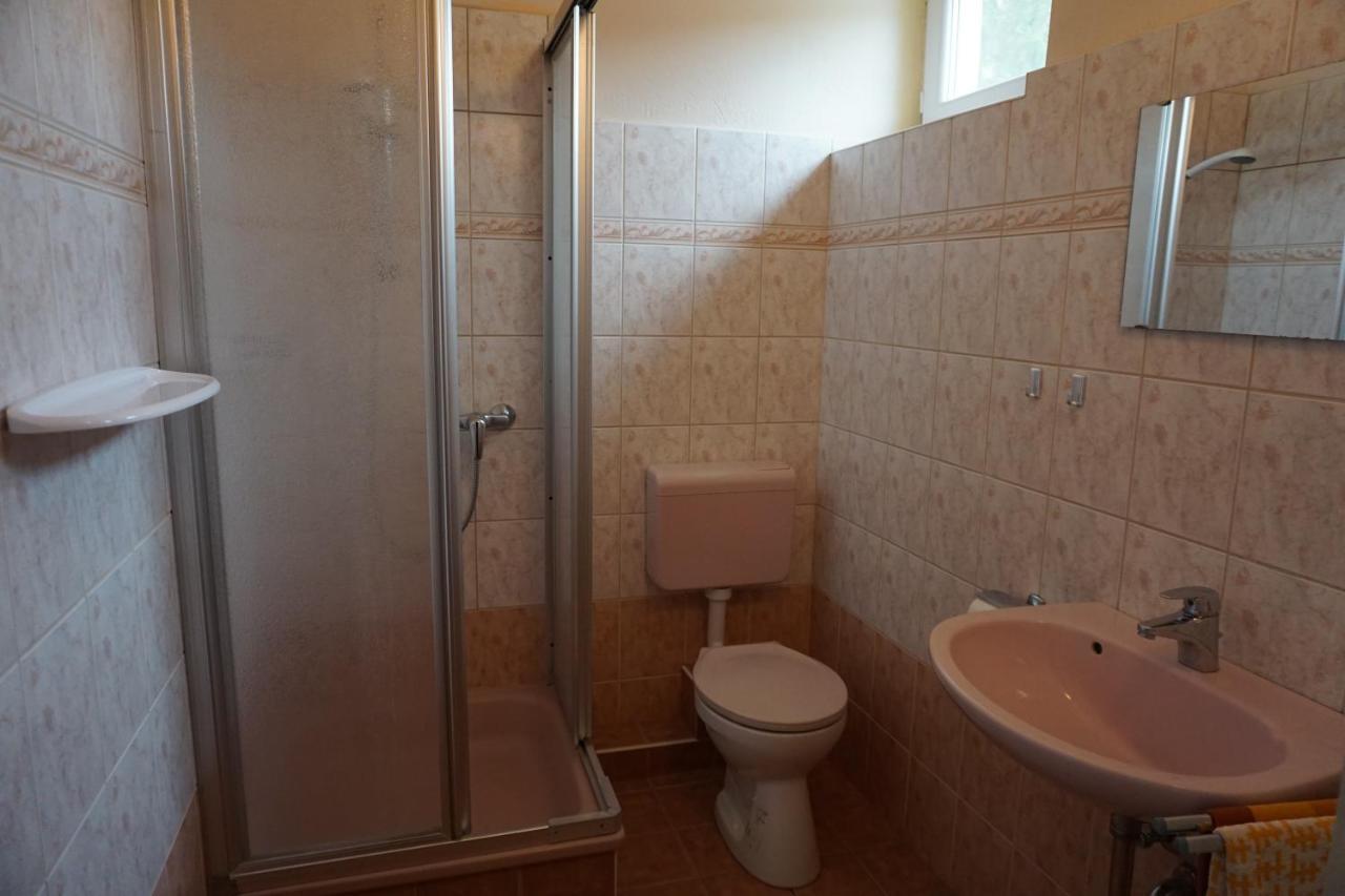 Grosses Ferienhaus Plattensee Balaton - Nyaralo Haz 6 Szobaval, 5 Fuerdoszobaval, 3000 Nm Apartment Szolad ภายนอก รูปภาพ