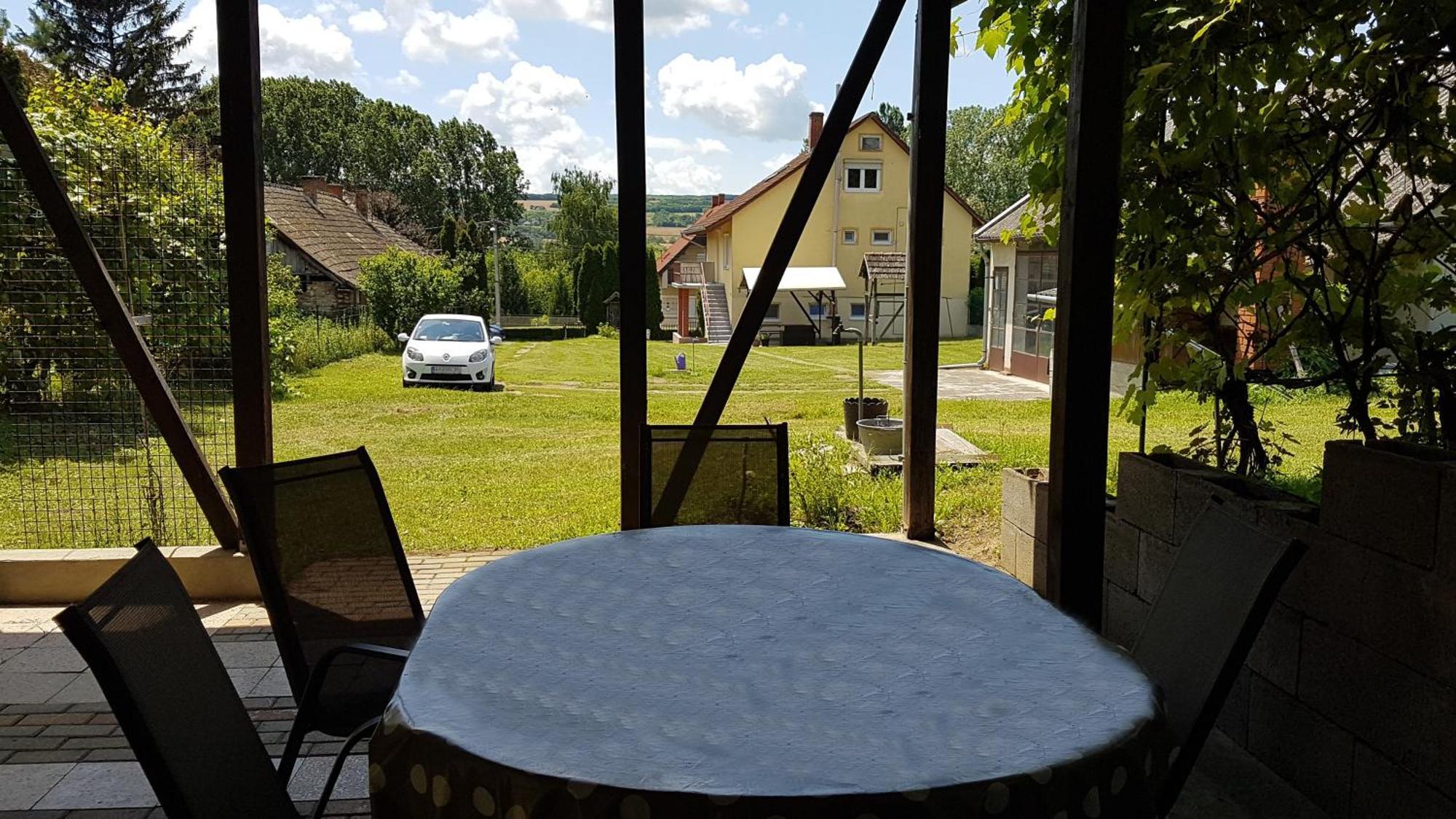Grosses Ferienhaus Plattensee Balaton - Nyaralo Haz 6 Szobaval, 5 Fuerdoszobaval, 3000 Nm Apartment Szolad ภายนอก รูปภาพ